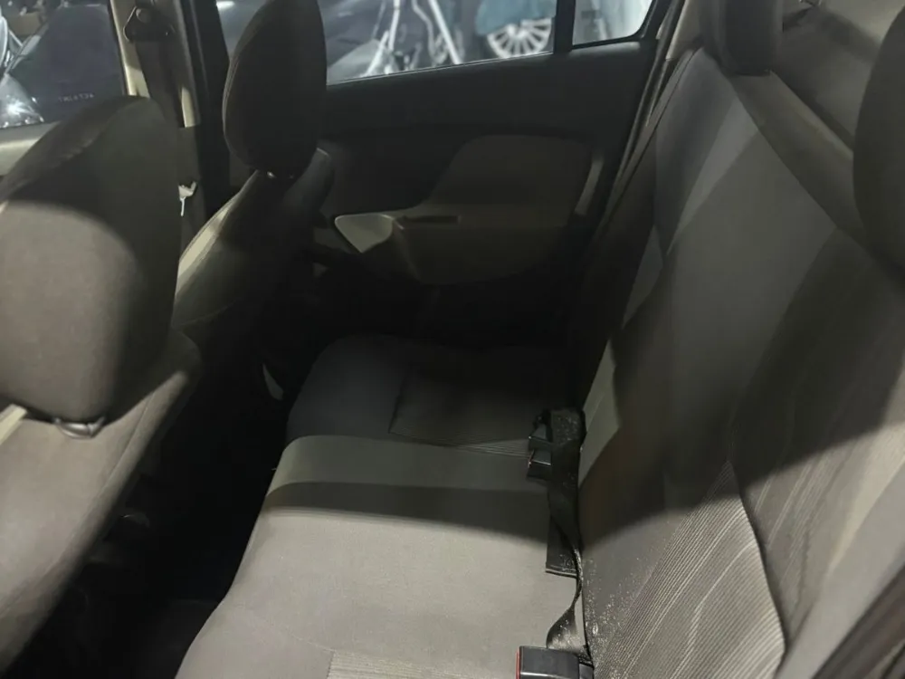 Renault Logan Authentique 1.6 c/ gnc — foto 8