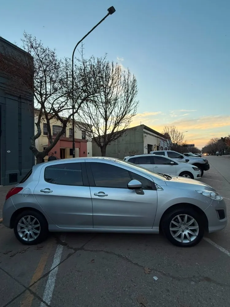 Peugeot 308 Active HDI — foto 3