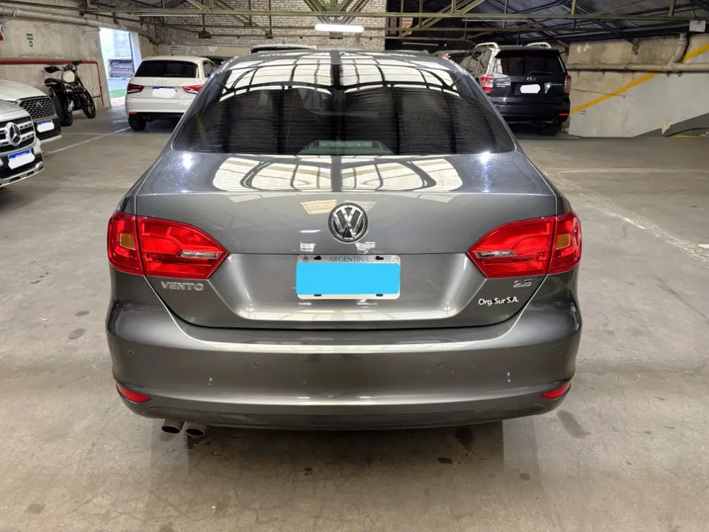 Volkswagen Vento 2.5 Luxury AT — foto 6