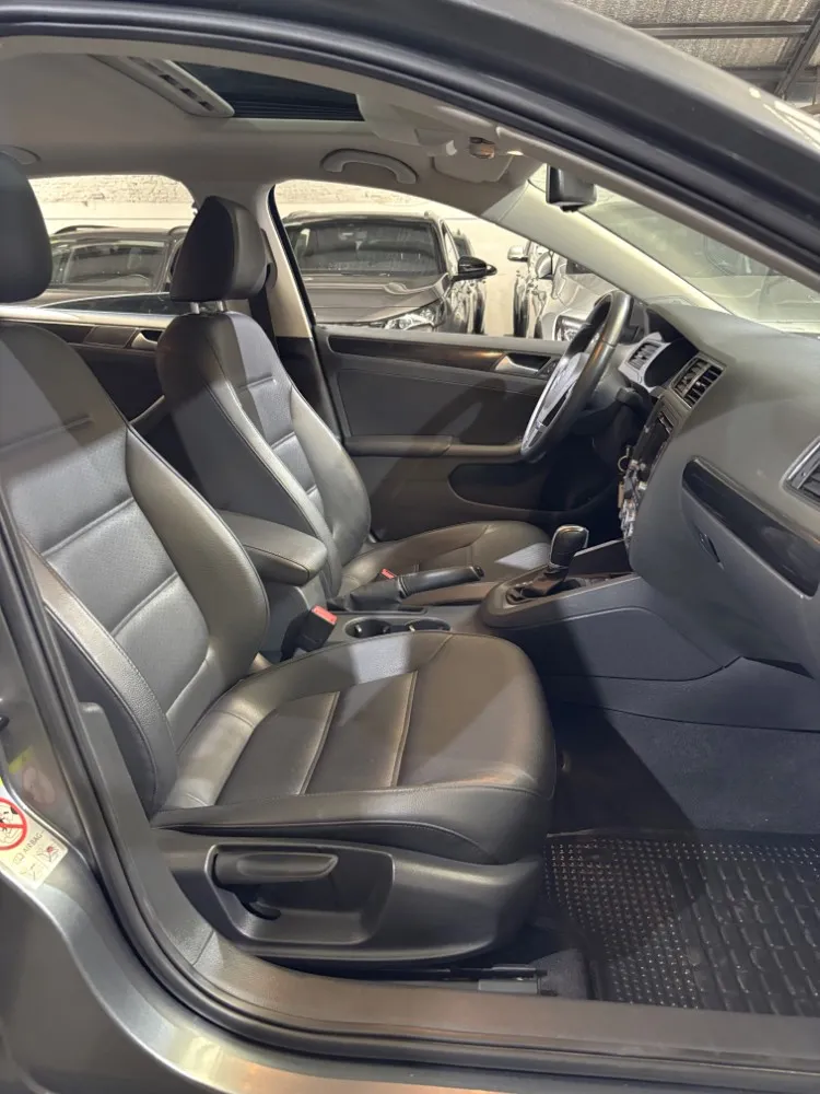 Volkswagen Vento 2.5 Luxury AT — foto 14