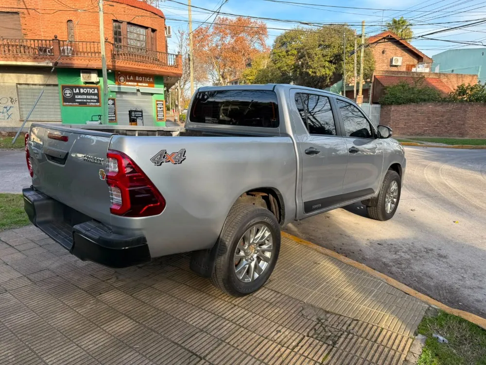 Toyota Hilux 4X4 DC DX 2.4L TDI 6 MT — foto 6
