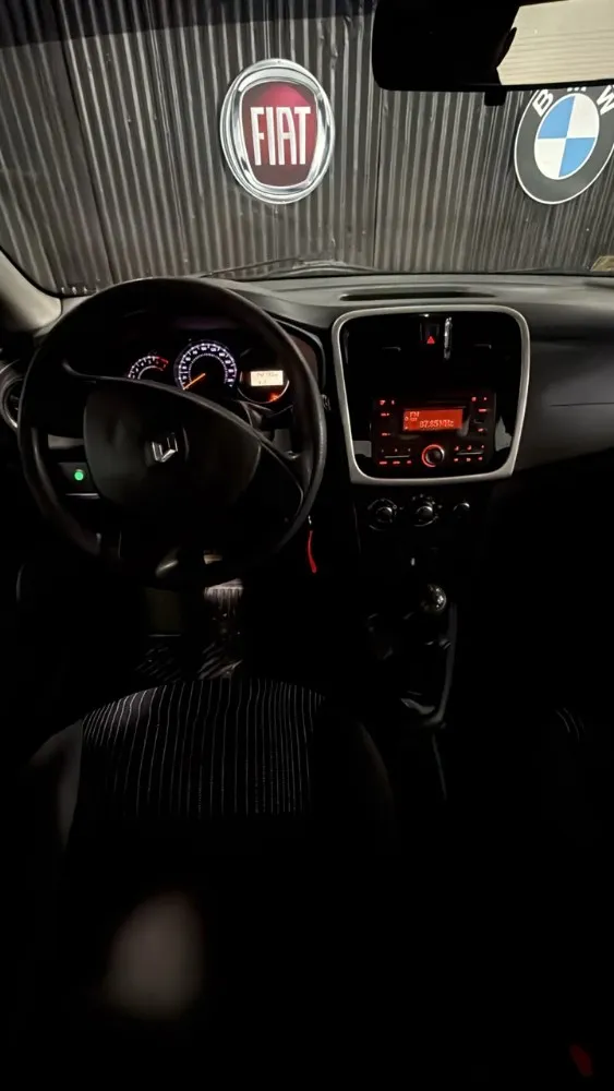 Renault Logan Expression — foto 6