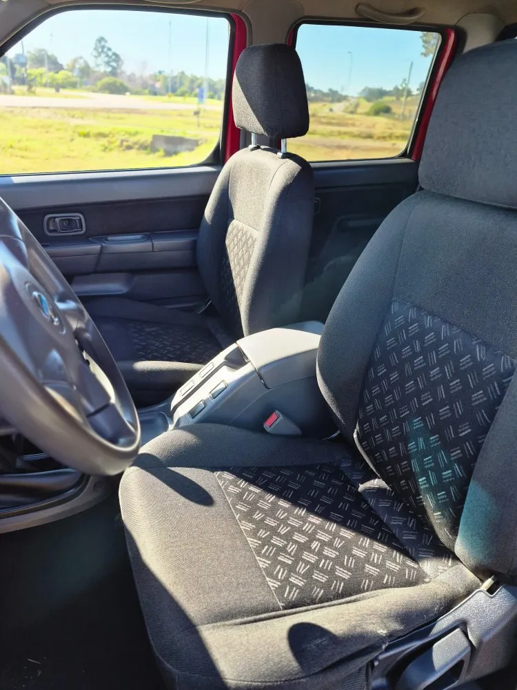 Nissan Frontier 4X4 — foto 9