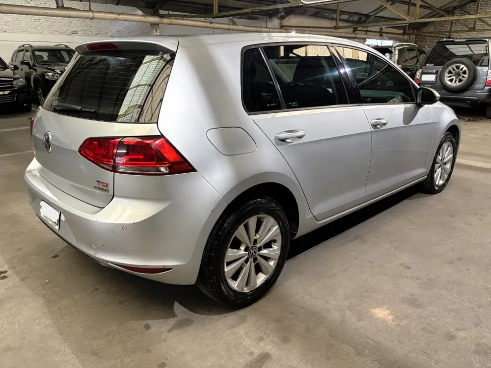 Volkswagen Golf 1.4 TSI BLUEMOTION TECHNO DSG — foto 5