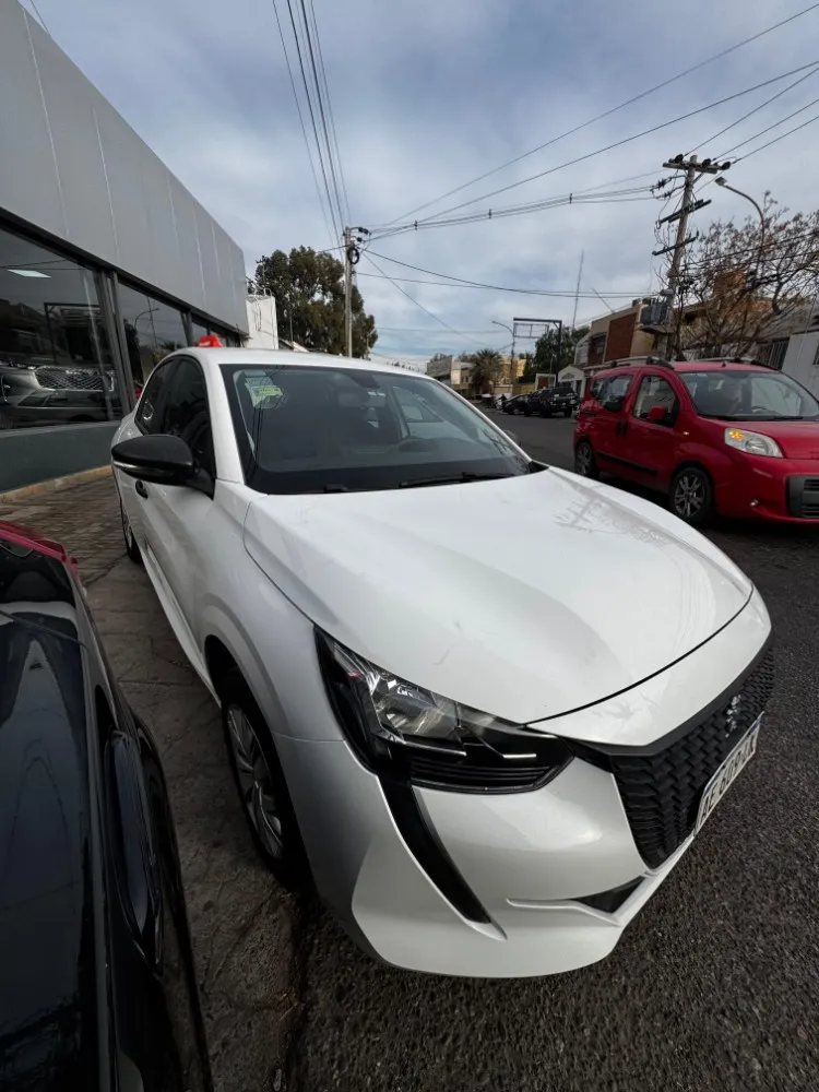 Peugeot 208 Like 1.2 — foto 2
