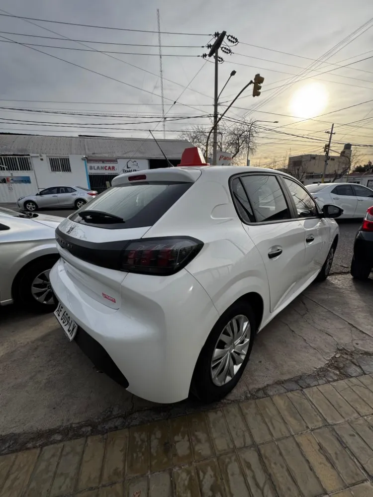 Peugeot 208 Like 1.2 — foto 4