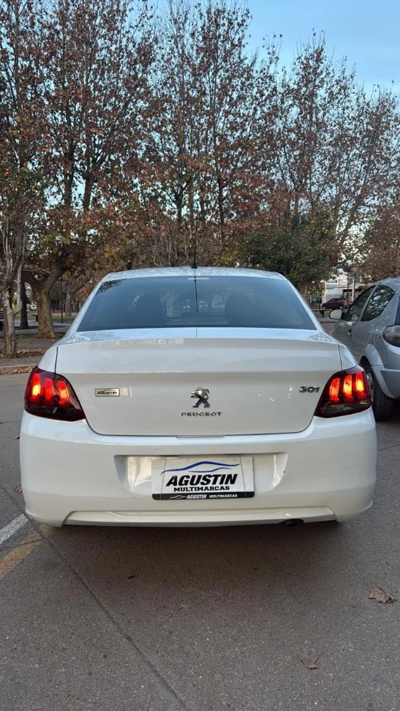 Peugeot 301 Allure — foto 4