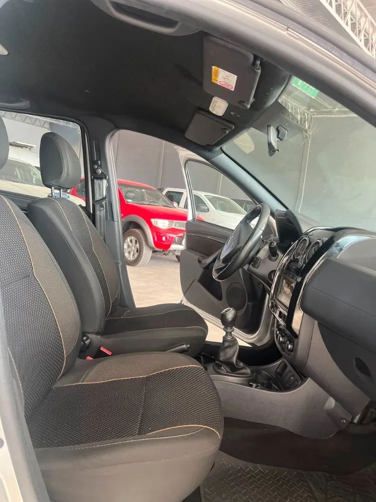 Renault DUSTER PRIVILEGE  — foto 4