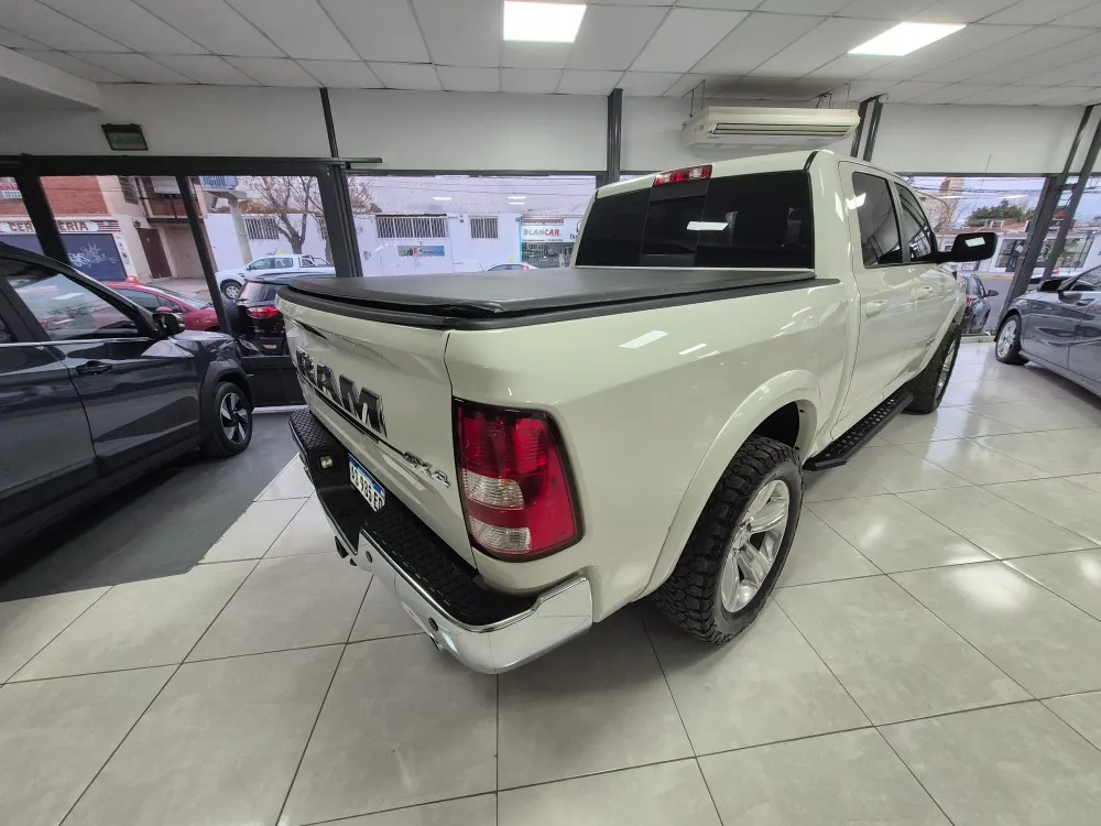 Ram 1500 Laramie — foto 9