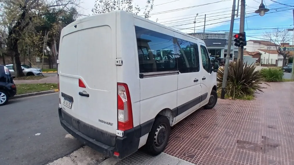 Renault Master Furgón — foto 4