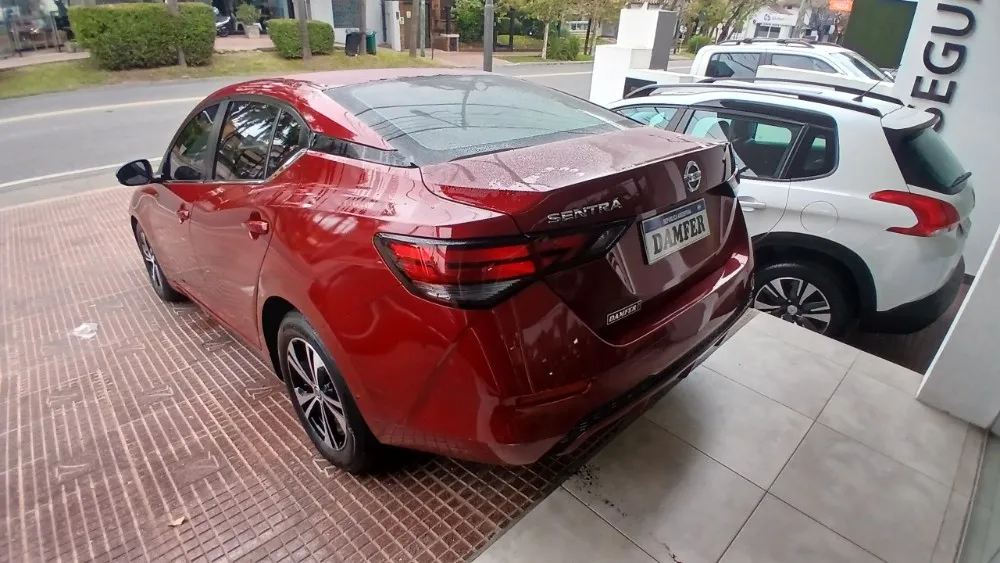 Nissan Sentra Advance — foto 2