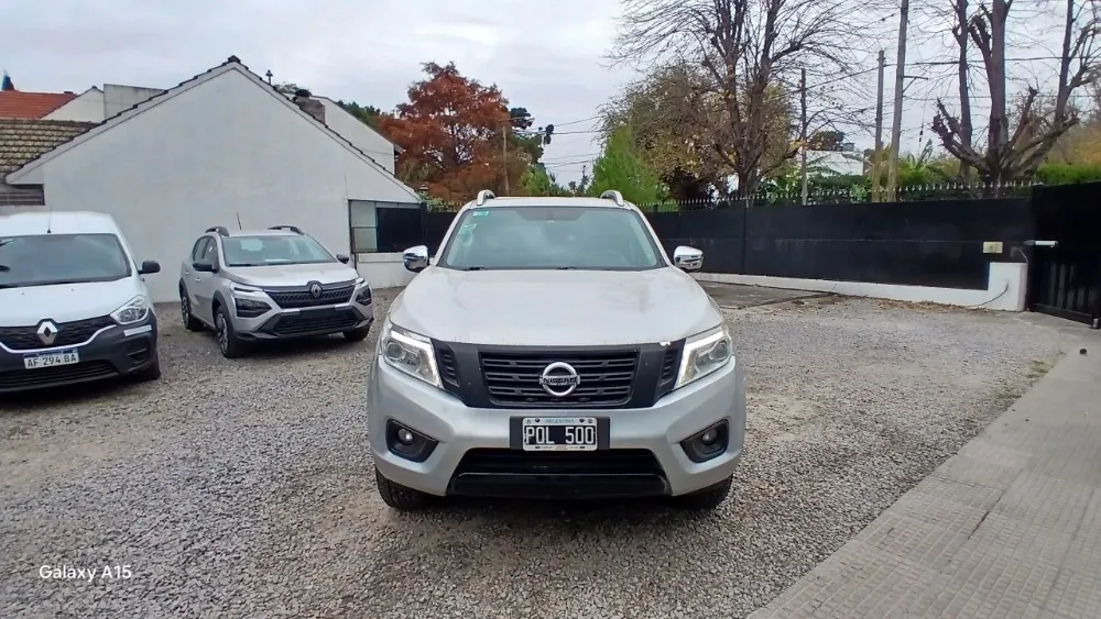 Nissan Frontier  LE  — foto 3