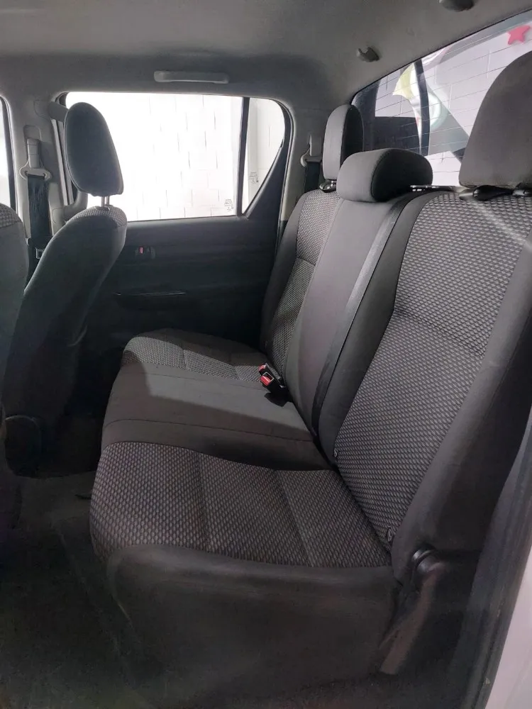 Toyota HILUX DX 4X4 MT — foto 2