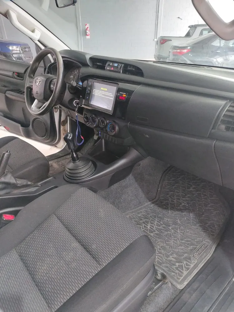 Toyota HILUX DX 4X4 MT — foto 3