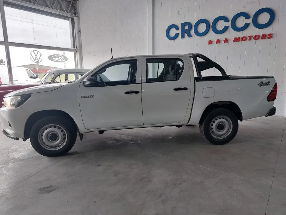 Toyota HILUX DX 4X4 MT — foto 8