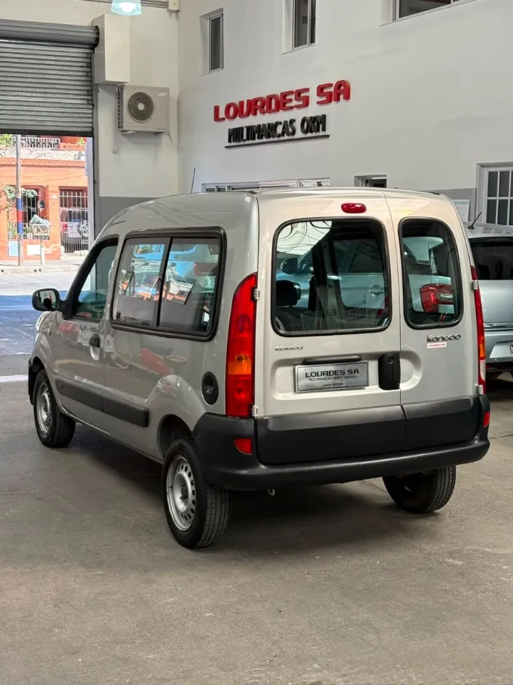 Renault KANGOO PH3 CONFORT 1.6 1P — foto 8