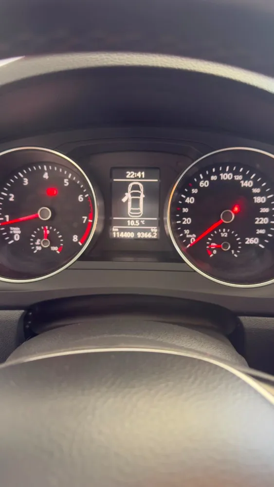 Volkswagen VENTO ADVANCE 2.0 MT — foto 2