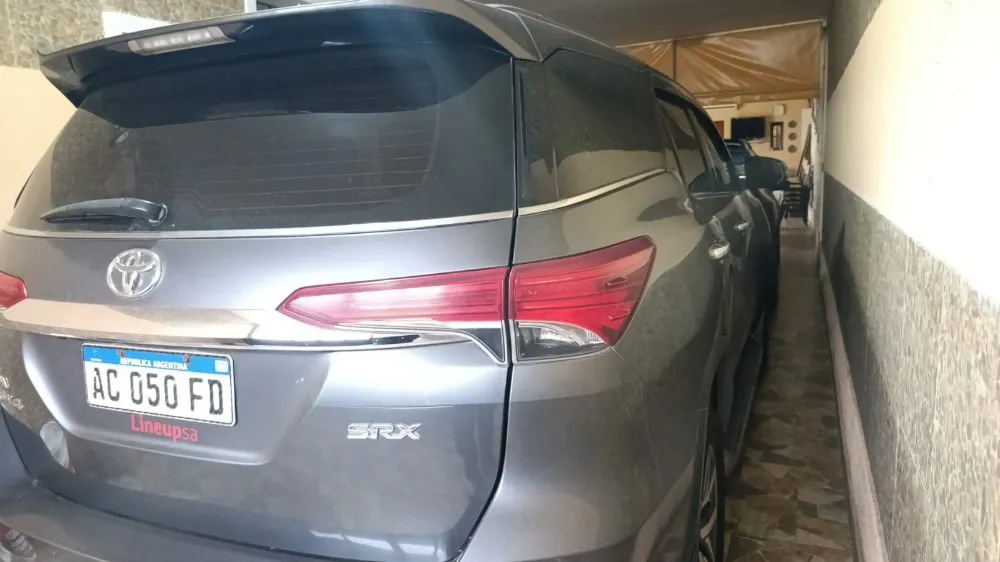 Toyota SW4 SRX 2.8 — foto 5