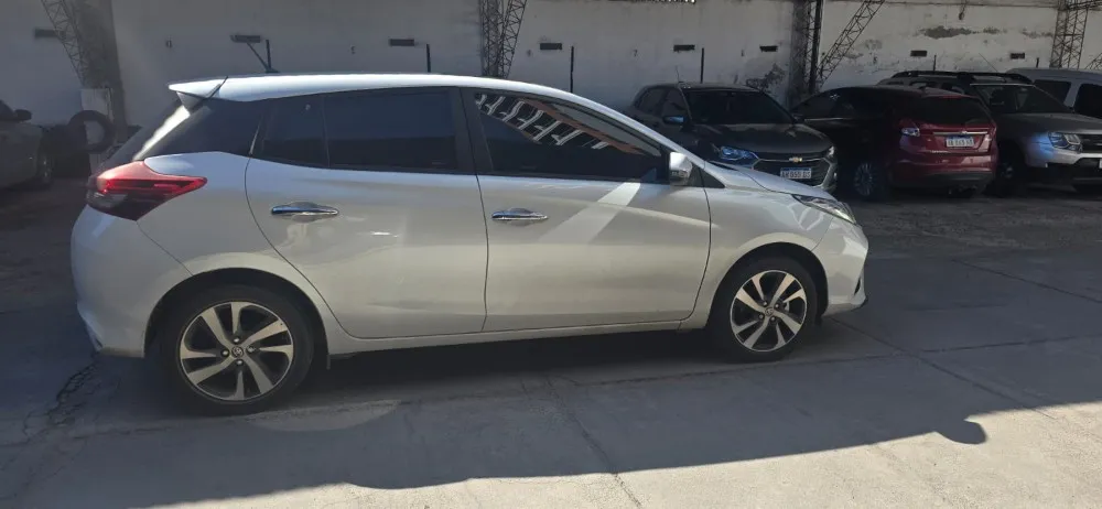 Toyota YARIS S 1.5 CVT — foto 2