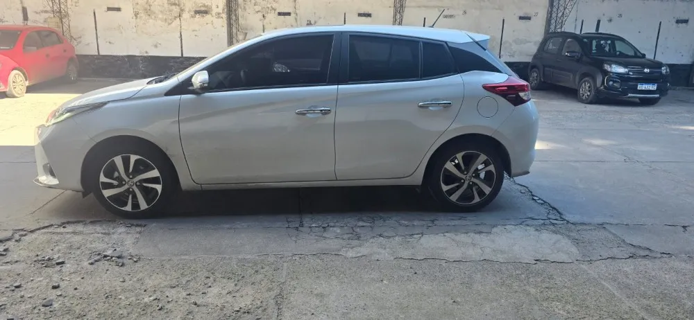Toyota YARIS S 1.5 CVT — foto 3