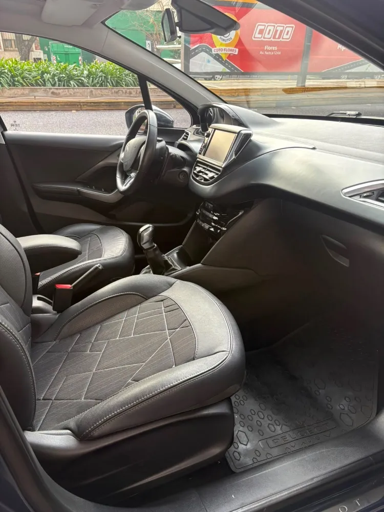 Peugeot 208 Feline 1.6 N pack cuir  — foto 9