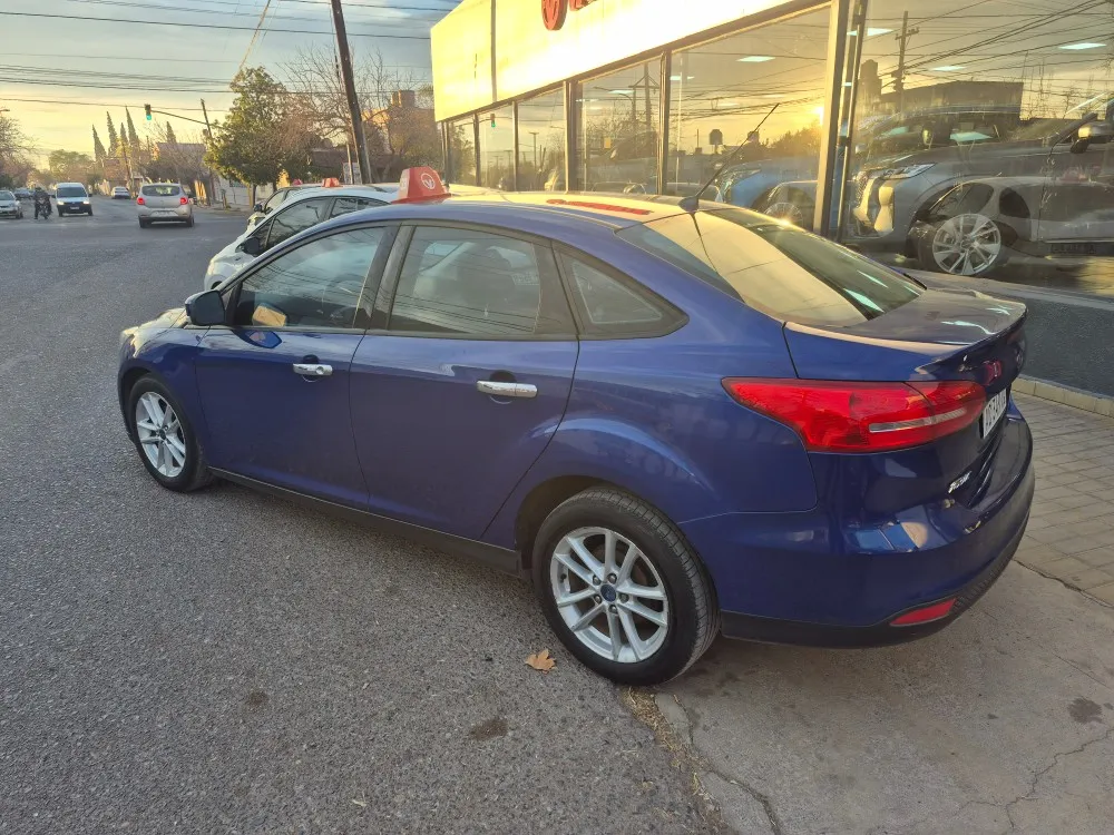 Ford Focus S — foto 6