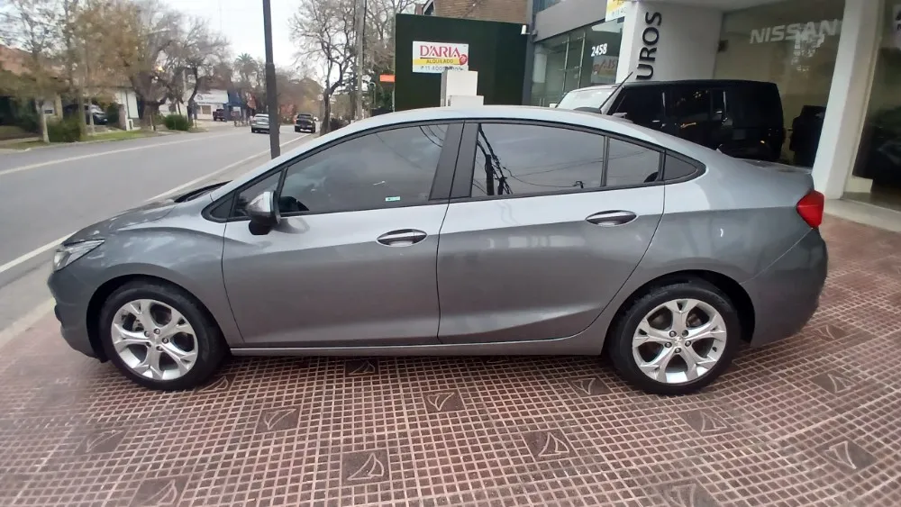 Chevrolet Cruze Lt  — foto 3
