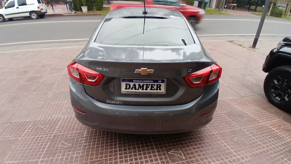 Chevrolet Cruze Lt  — foto 5