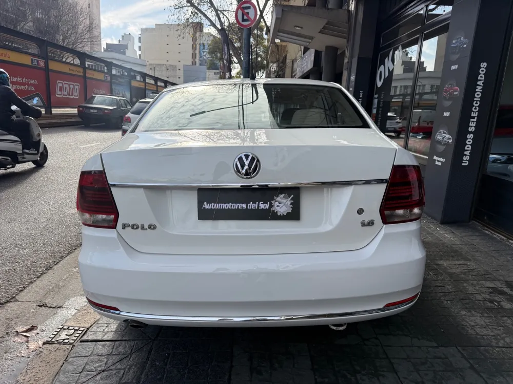 Volkswagen Polo Comfortline 1.6 16v — foto 4