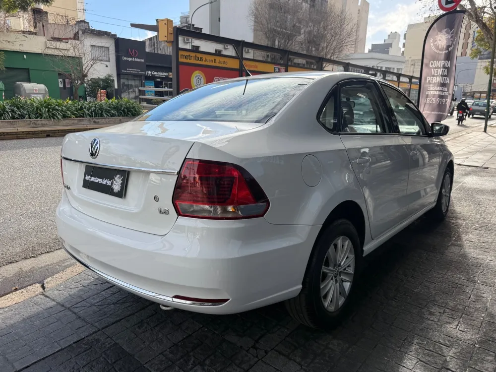 Volkswagen Polo Comfortline 1.6 16v — foto 6