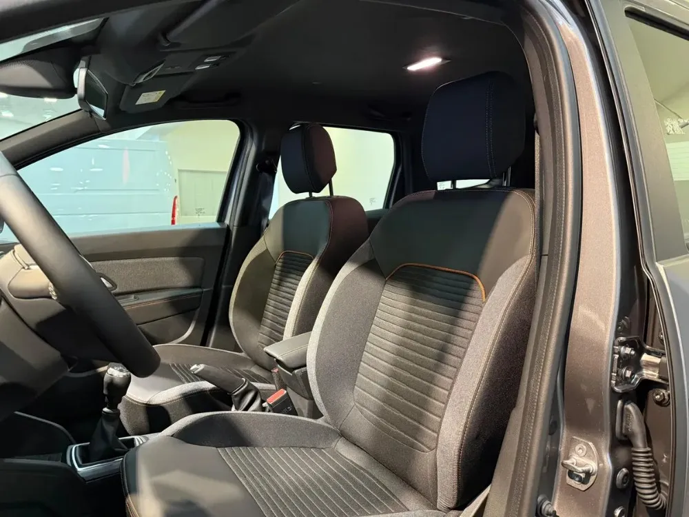 Renault Duster 1.3 Tce Turbo Iconic 155Cv 4X4 — foto 4