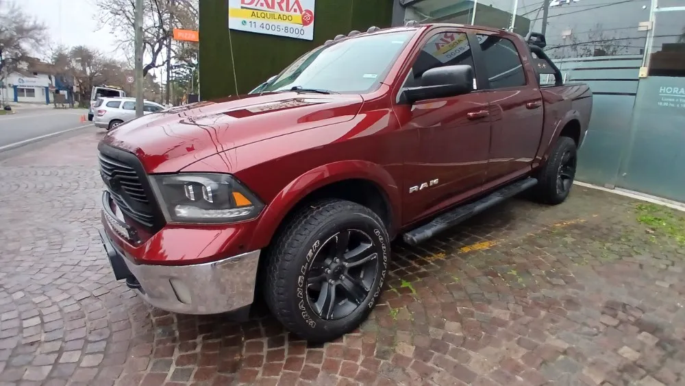 Dodge Ram Laramie 4x4  — foto 2
