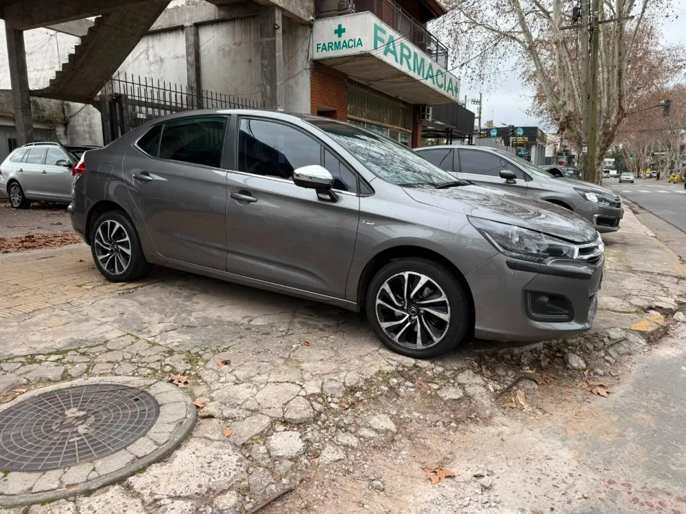 Citroën C4  LOUNGE THP 165 MT6 S EDITION — foto 7