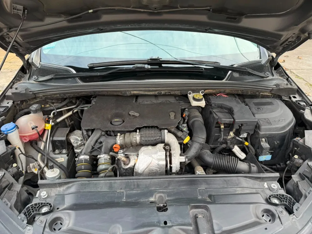 Citroën C4 LOUNGE HDI 115 MT6 FEEL PACK AM19.5 — foto 12