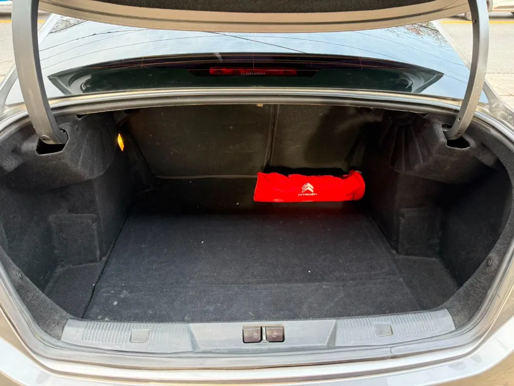 Citroën C4 LOUNGE HDI 115 MT6 FEEL PACK AM19.5 — foto 13