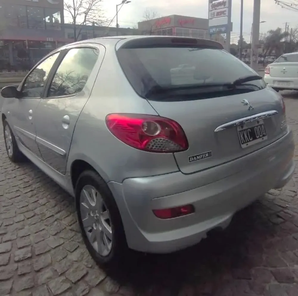 Peugeot 207 COMPACT XS 1.6 5P — foto 5