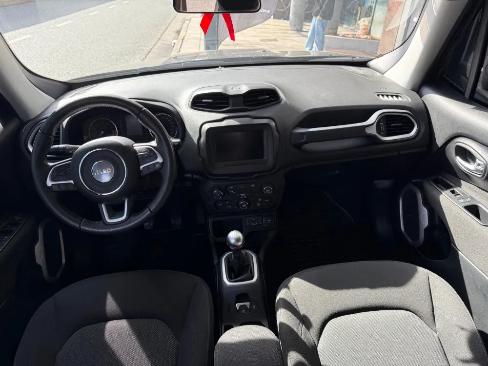 Jeep Renegade Sport — foto 9