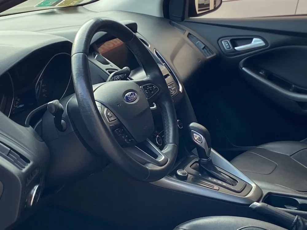 Ford FOCUS L/16 2.0 5P SE AUT — foto 9