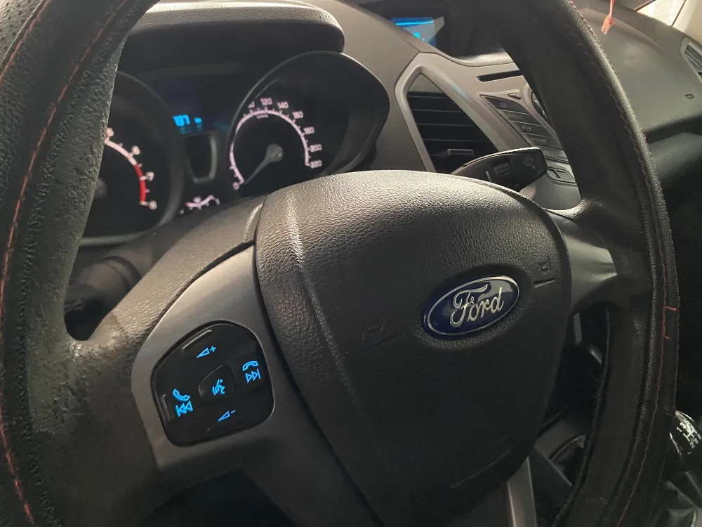 Ford ECO SPORT SE 1.6L MT — foto 11