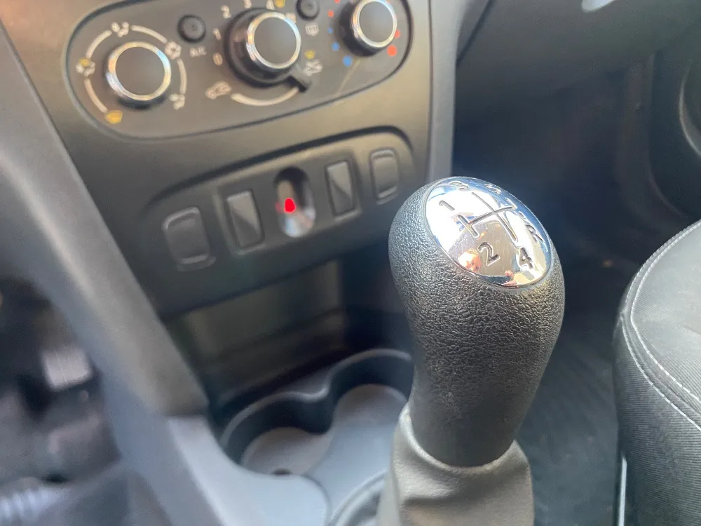 Renault SANDERO II 1.6 8V DYNAMIQUE — foto 12