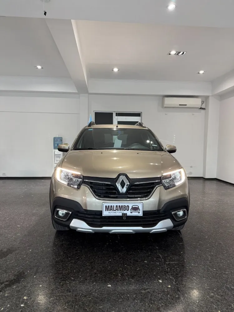 Renault SANDERO STEPWAY 1.6 Dynamique 105 CV — foto 8