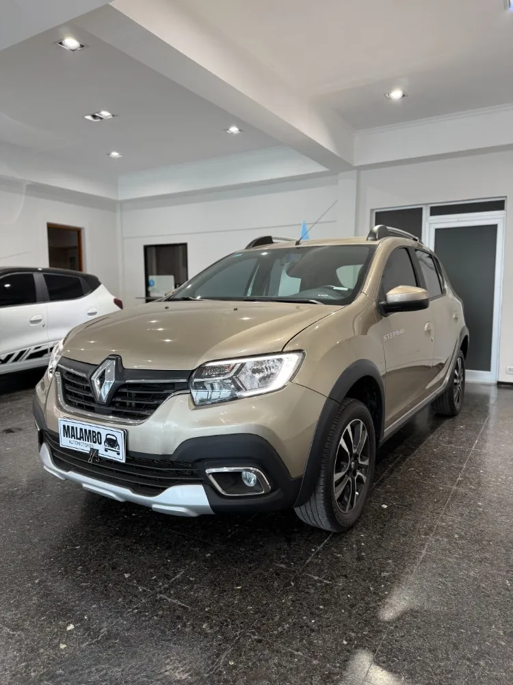 Renault SANDERO STEPWAY 1.6 Dynamique 105 CV — foto 9