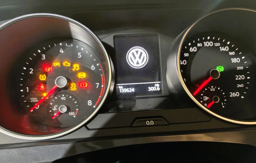 Volkswagen Tiguan ALLSPACE 1.4T 250 AUT — foto 7