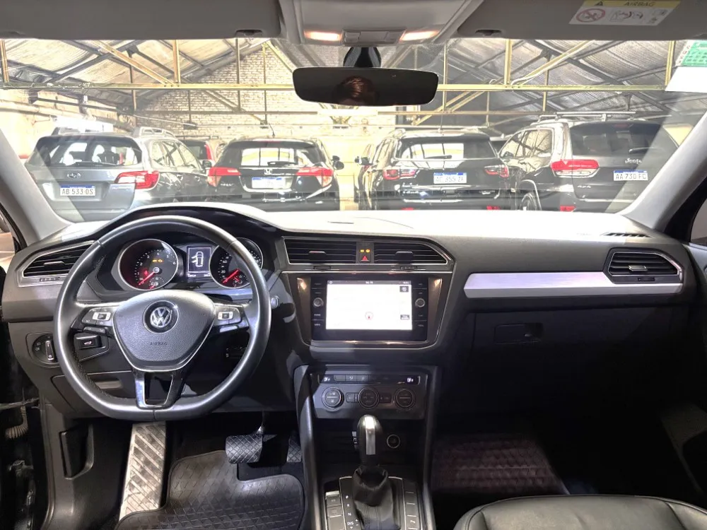 Volkswagen Tiguan ALLSPACE 1.4T 250 AUT — foto 9