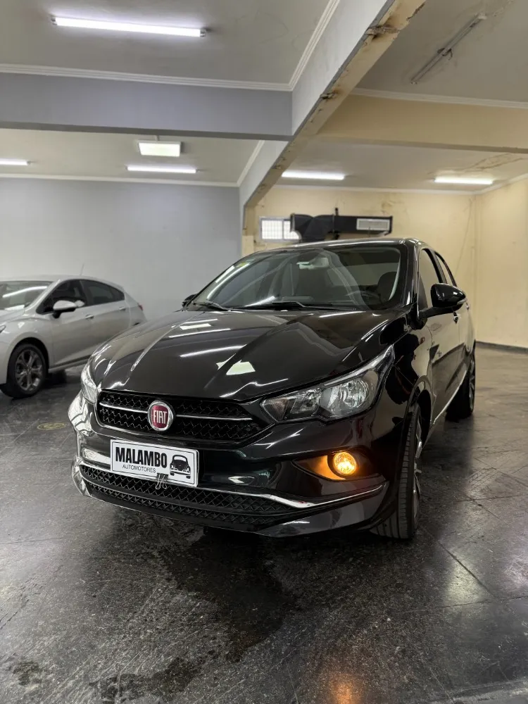 Fiat Cronos 1.8 16v Precision — foto 4