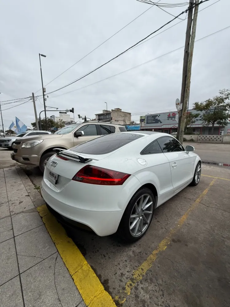 Audi TT 1.8 T-FSI — foto 3