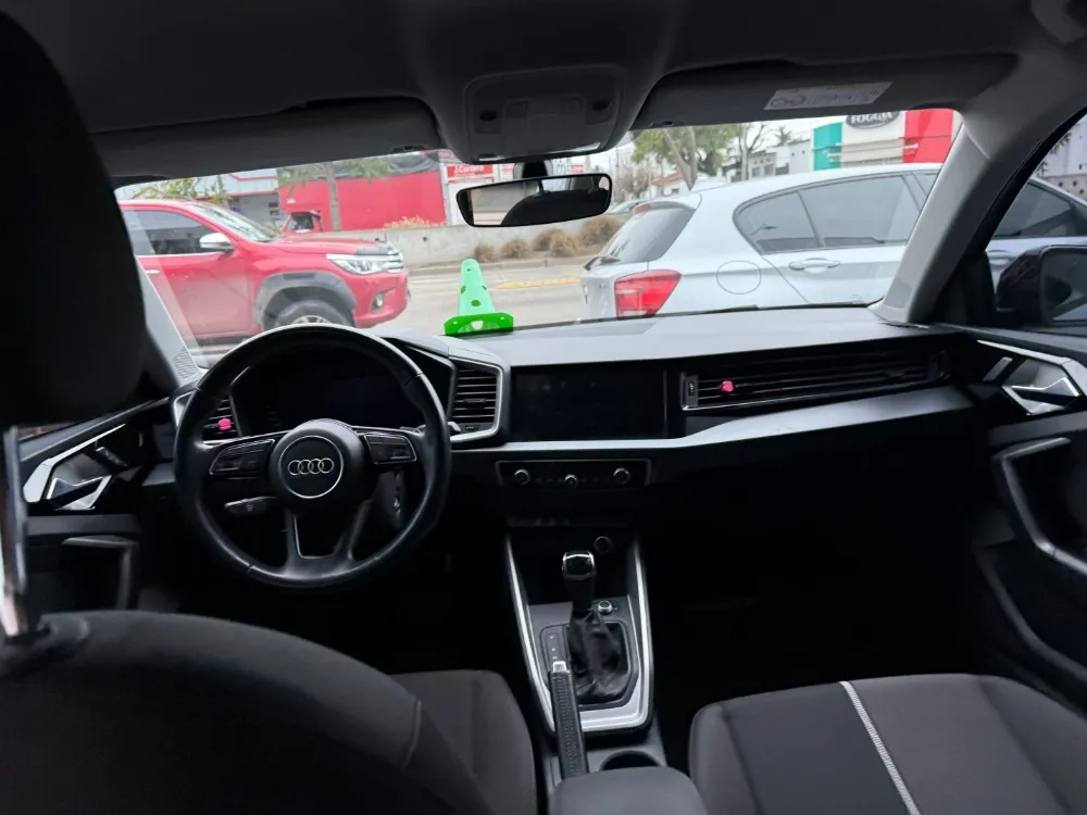 Audi A1 5P 1,0 Tfsi Sportback 30 116CV — foto 3