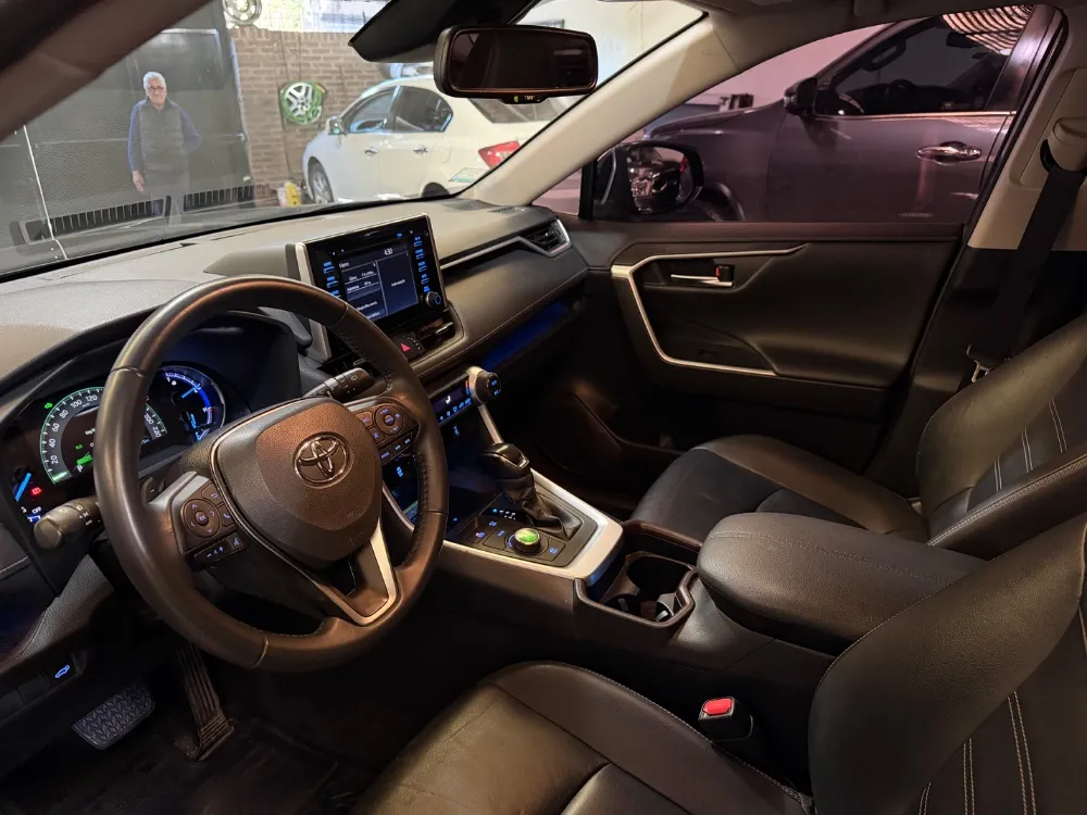 Toyota RAV - 4 5P 2,5 Limited 4X4 CVT Hybrid — foto 11