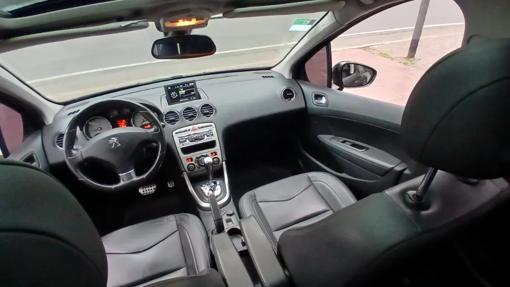 Peugeot 308 5P 1,6 THP Feline 2015 — foto 13