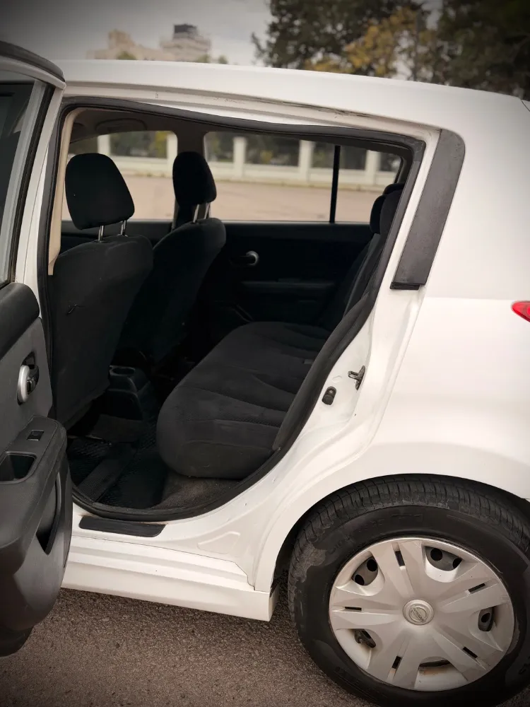 Nissan TIIDA — foto 2
